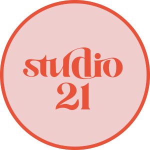 Studiotjugoett Logotyp